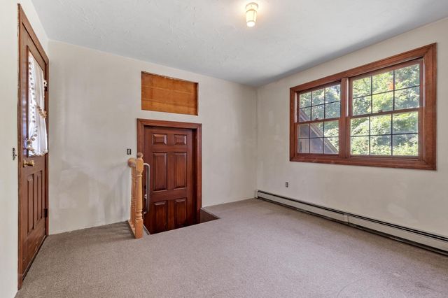 261 West St, Lunenburg, MA 01462