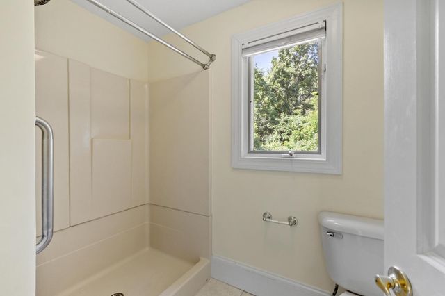 261 West St, Lunenburg, MA 01462