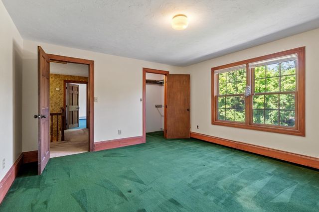 261 West St, Lunenburg, MA 01462