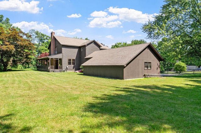 261 West St, Lunenburg, MA 01462