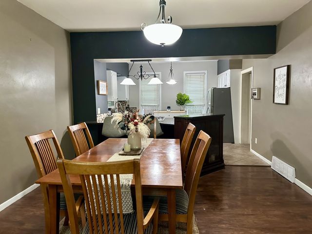 3232 PARK 16TH Street, Moline, IL 61265