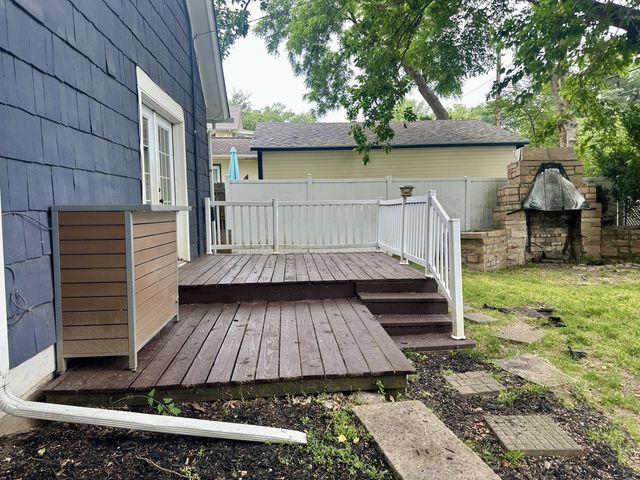 3232 PARK 16TH Street, Moline, IL 61265