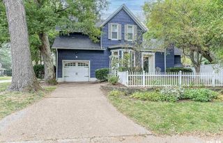 3232 PARK 16TH Street, Moline, IL 61265