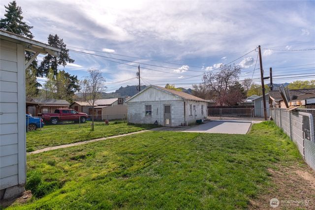 626 Highland Drive, Wenatchee, WA 98801