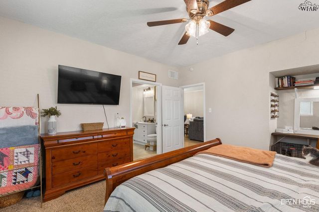 301 N WALNUT STREET, Holliday, TX 76366