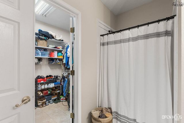 301 N WALNUT STREET, Holliday, TX 76366