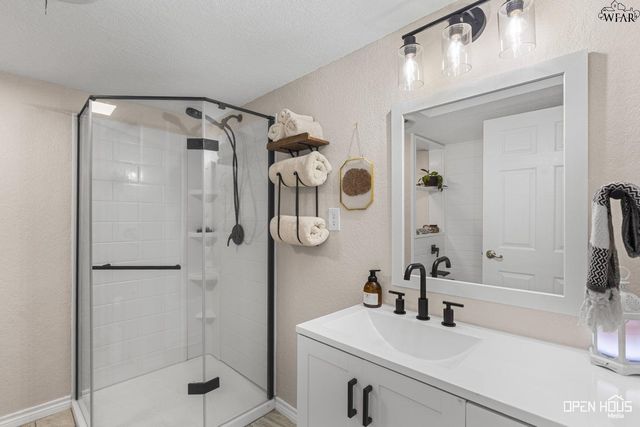 301 N WALNUT STREET, Holliday, TX 76366