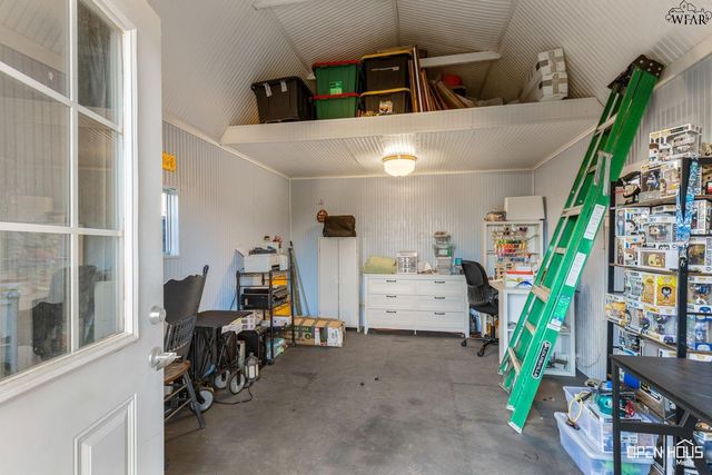 301 N WALNUT STREET, Holliday, TX 76366