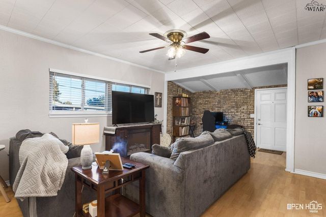 301 N WALNUT STREET, Holliday, TX 76366