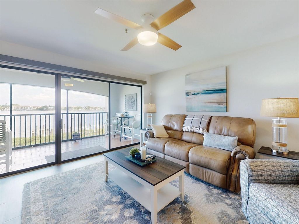 Image 15 of property listing at 454 BOUCHELLE DRIVE 202, New Smyrna Beach, FL 32169