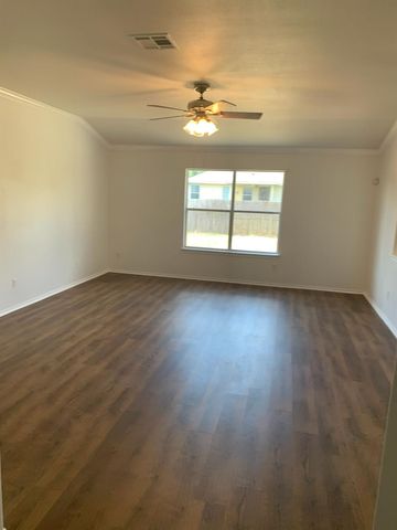 12720 Waynespur LN, Elgin, TX 78621