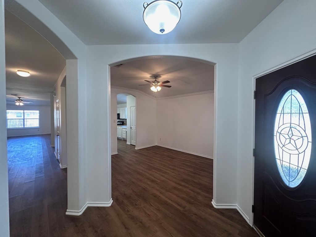 12720 Waynespur LN, Elgin, TX 78621