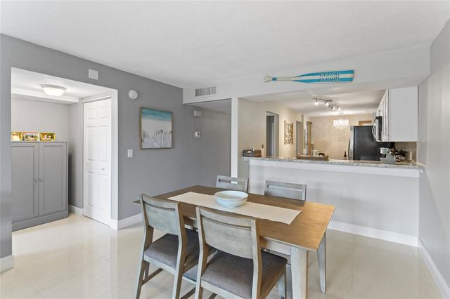 16 Royal Palm Way 302, Boca Raton, FL 33432