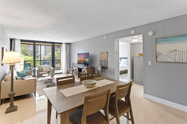 16 Royal Palm Way 302, Boca Raton, FL 33432