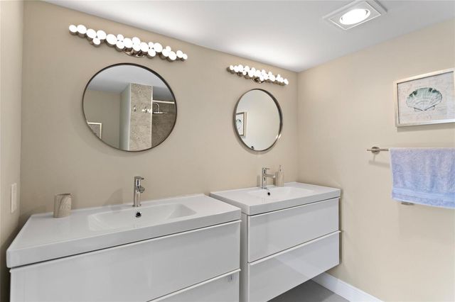 16 Royal Palm Way 302, Boca Raton, FL 33432
