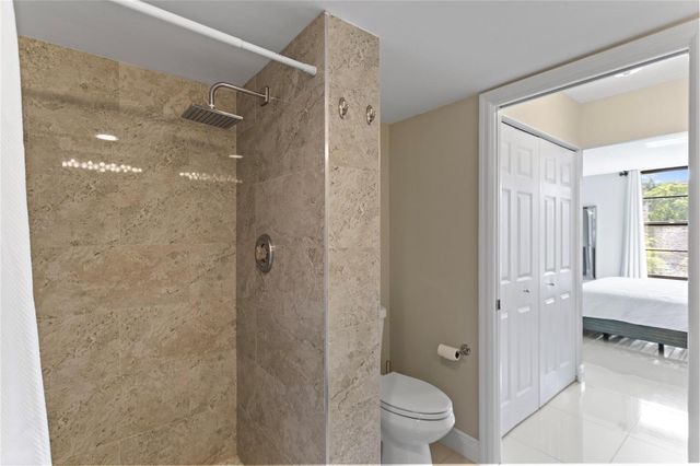 16 Royal Palm Way 302, Boca Raton, FL 33432