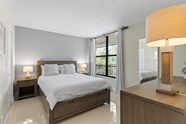 16 Royal Palm Way 302, Boca Raton, FL 33432