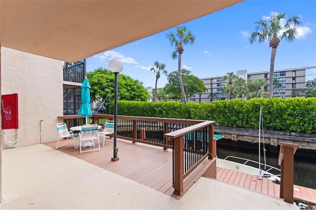 16 Royal Palm Way 302, Boca Raton, FL 33432