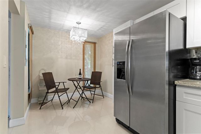 16 Royal Palm Way 302, Boca Raton, FL 33432