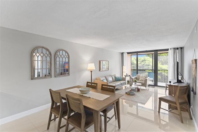 16 Royal Palm Way 302, Boca Raton, FL 33432