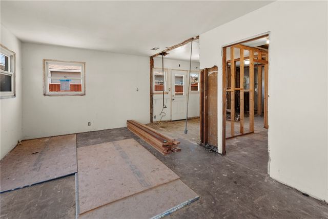 1344 N Parish Pl, Burbank, CA 91506