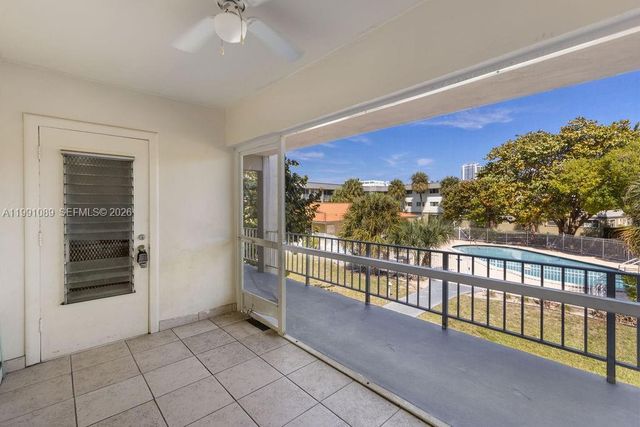 270 Layne Blvd 207, Hallandale Beach, FL 33009