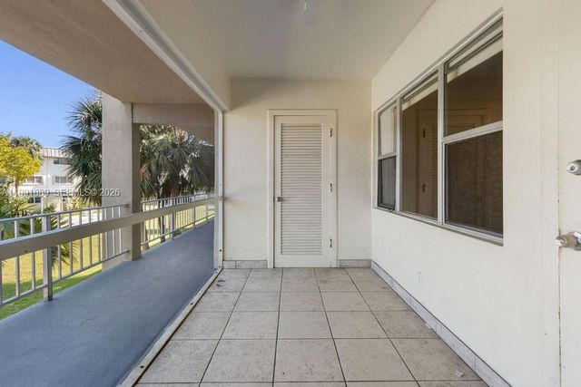 270 Layne Blvd 207, Hallandale Beach, FL 33009