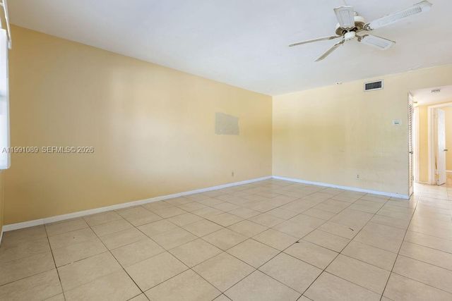 270 Layne Blvd 207, Hallandale Beach, FL 33009