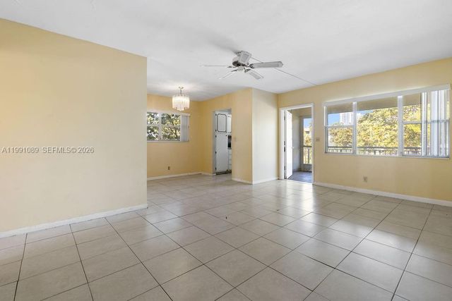 270 Layne Blvd 207, Hallandale Beach, FL 33009