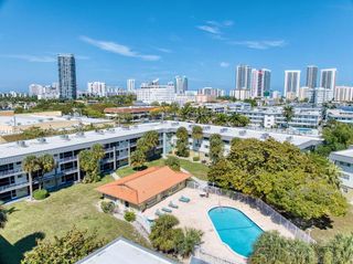 270 Layne Blvd 207, Hallandale Beach, FL 33009