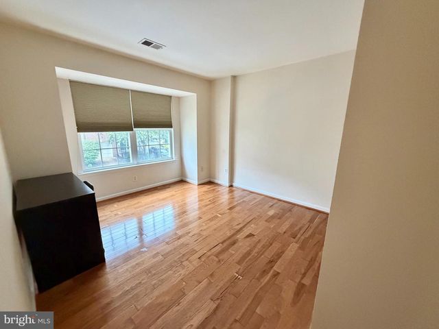 20108 HARDWOOD TER, Ashburn, VA 20147