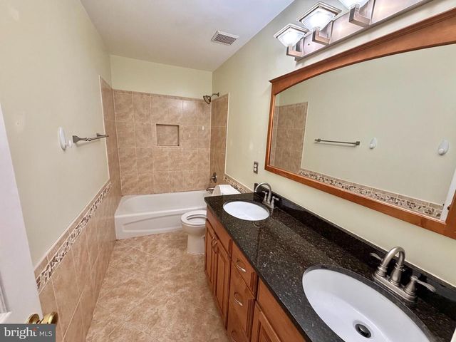 20108 HARDWOOD TER, Ashburn, VA 20147