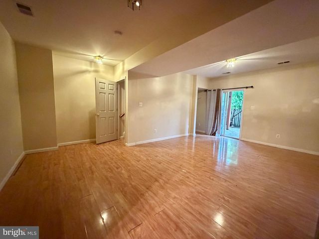 20108 HARDWOOD TER, Ashburn, VA 20147