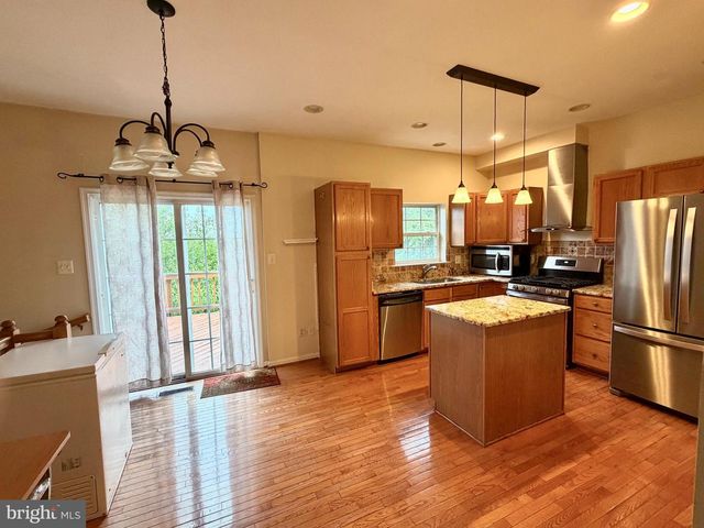 20108 HARDWOOD TER, Ashburn, VA 20147