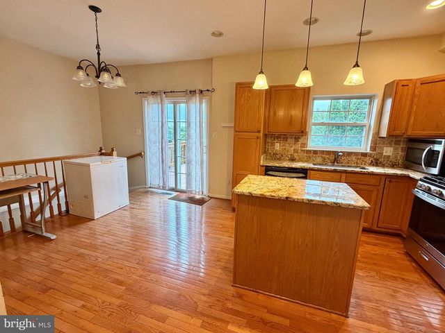 20108 HARDWOOD TER, Ashburn, VA 20147