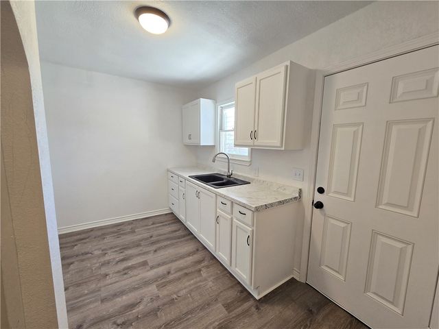 3605 Chestnut St, Corpus Christi, TX 78411