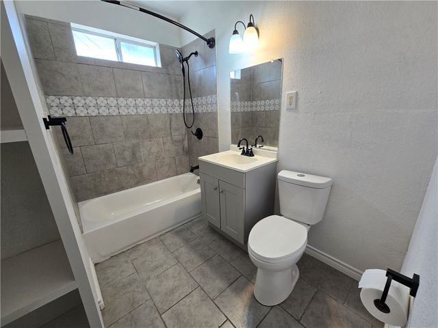 3605 Chestnut St, Corpus Christi, TX 78411