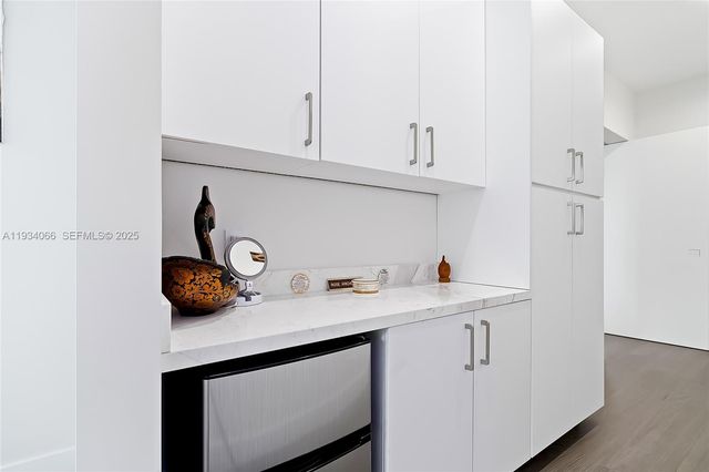 311 SE 189th St., Sunny Isles Beach, FL 33160