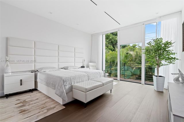 311 SE 189th St., Sunny Isles Beach, FL 33160