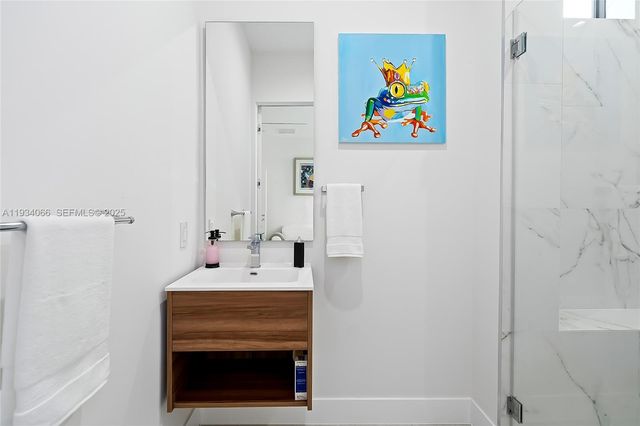 311 SE 189th St., Sunny Isles Beach, FL 33160