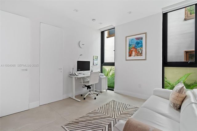 311 SE 189th St., Sunny Isles Beach, FL 33160