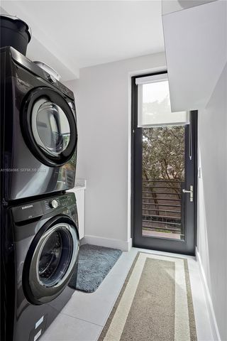 311 SE 189th St., Sunny Isles Beach, FL 33160