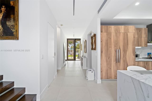 311 SE 189th St., Sunny Isles Beach, FL 33160