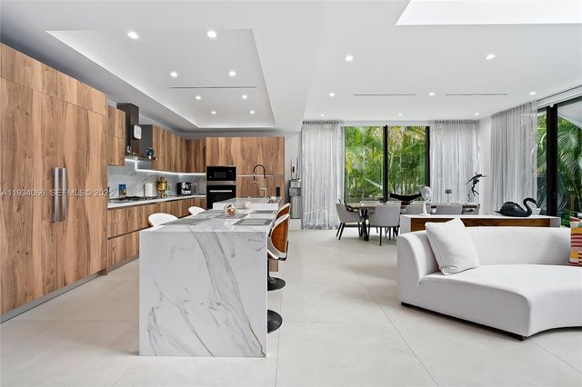 311 SE 189th St., Sunny Isles Beach, FL 33160