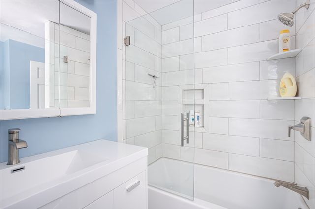 68 Fox Run, Cranston, RI 02921