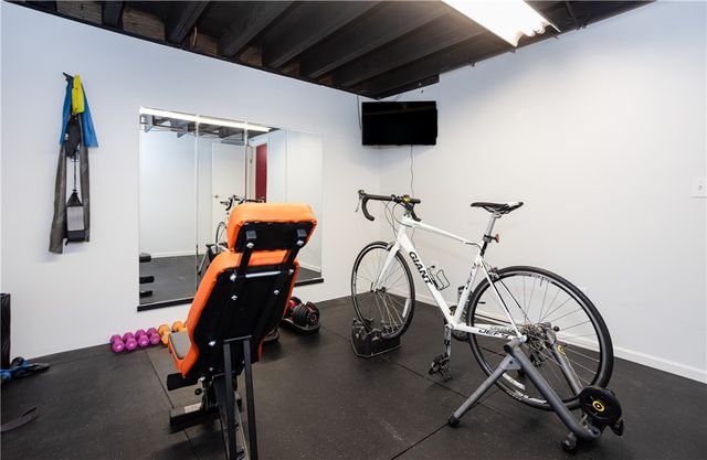 68 Fox Run, Cranston, RI 02921