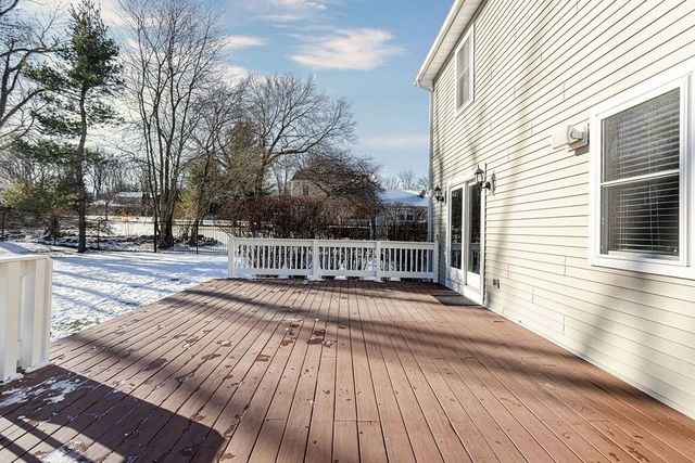 68 Fox Run, Cranston, RI 02921