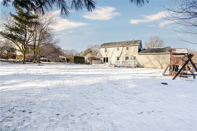 68 Fox Run, Cranston, RI 02921