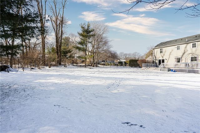 68 Fox Run, Cranston, RI 02921