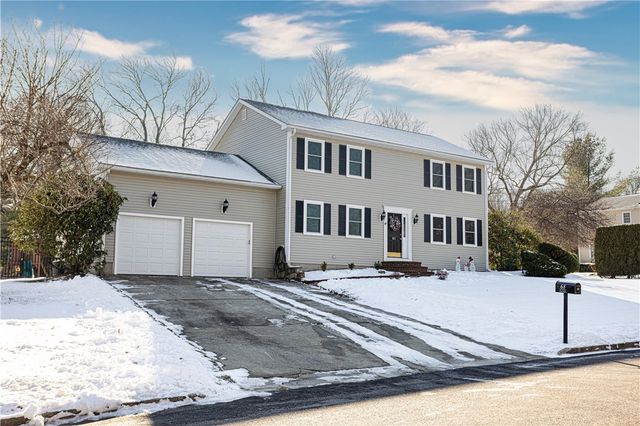 68 Fox Run, Cranston, RI 02921